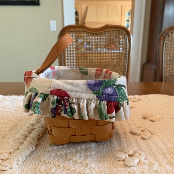 Longaberger Rectangle Hanging Basket with Leather Strap, Liner and Protector - Picture 4 of 10